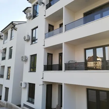 Apartment Mali Raj *